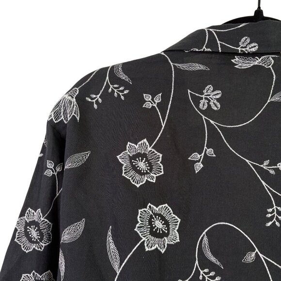 Talbots Women's Irish Linen Black Blouse Floral Embroidery 3/4 Sleeve Size Large - Picture 11 of 12